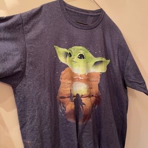 Men’s L baby yoda t shirt nwot